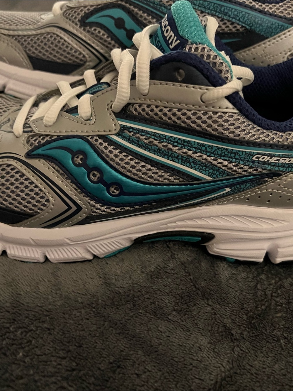 Saucony Women's Teal & Gray Cohesion 9 Running Shoes Size 8.5. NWT/Box.